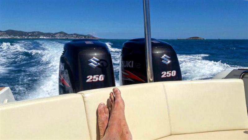 The Rinker speed boat Ibiza watersports