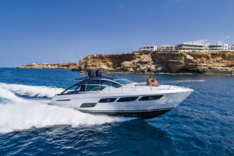 yacht ibiza fuoco